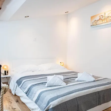 Music By Locap Group Appartement